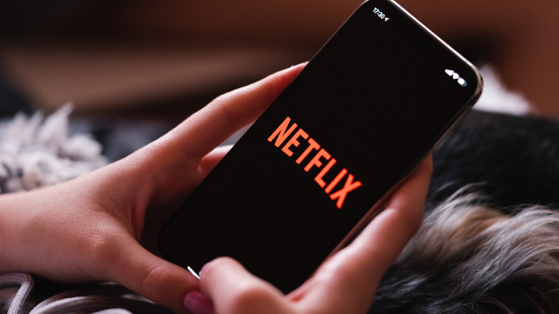 netflix-yeni-nesil-televizyon-deneyimini-tanitti-NGbsKEgc.jpg