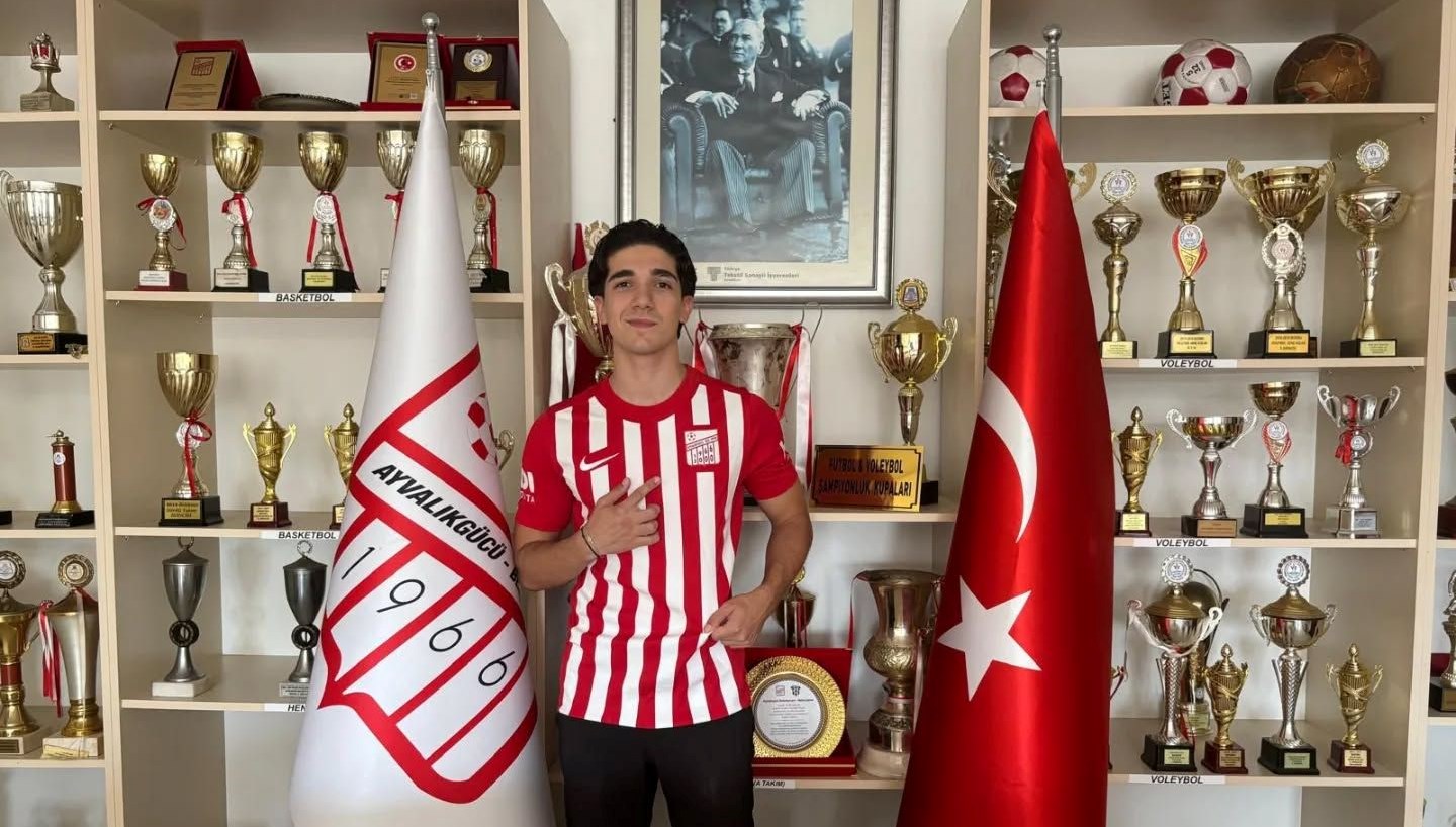 ayvalikgucu belediyespor efe sayhani kadrosuna katti 95yfWTxc