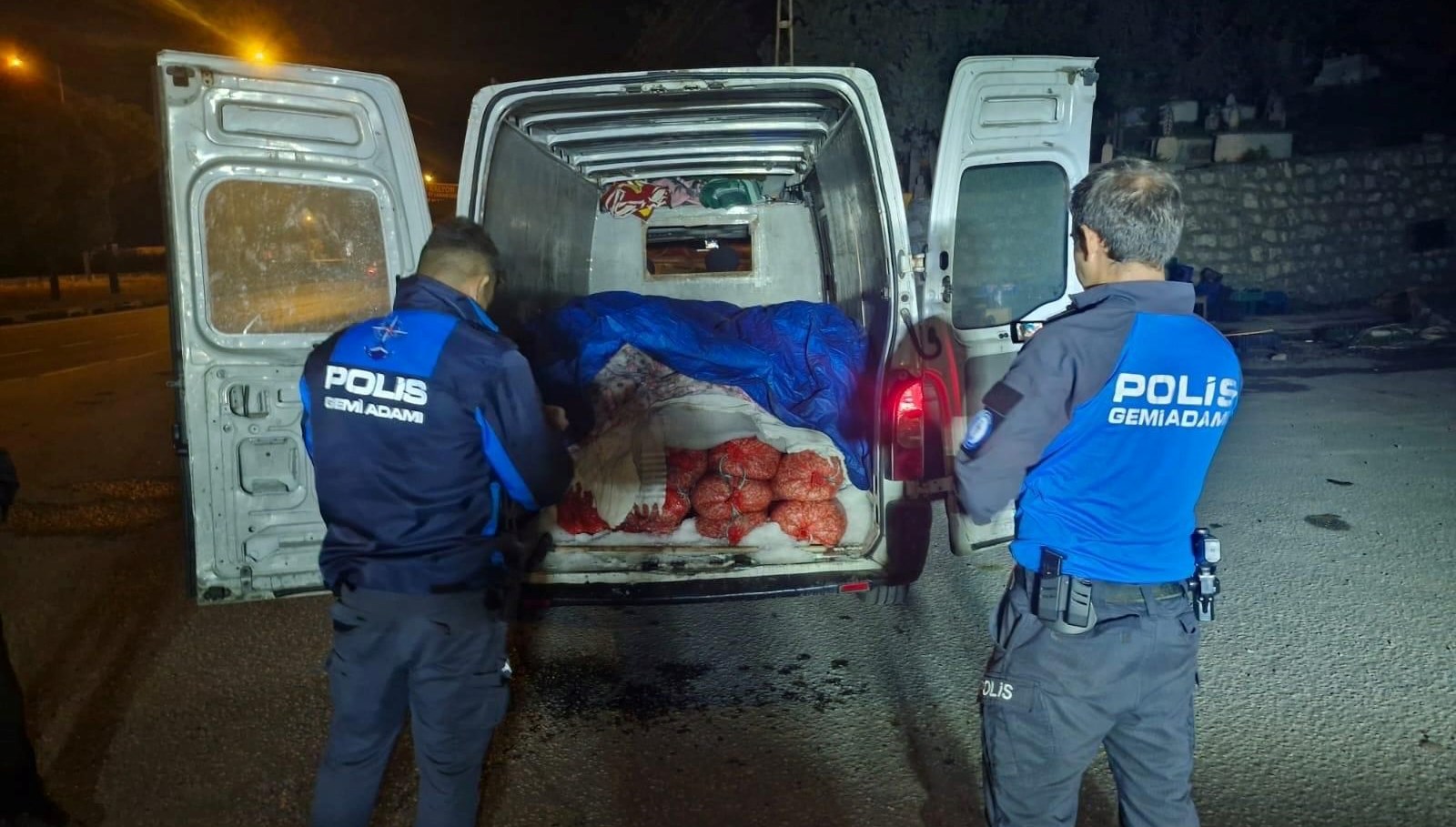 samsunda 5 ton kacak midye ele gecirildi 7kEasxuv