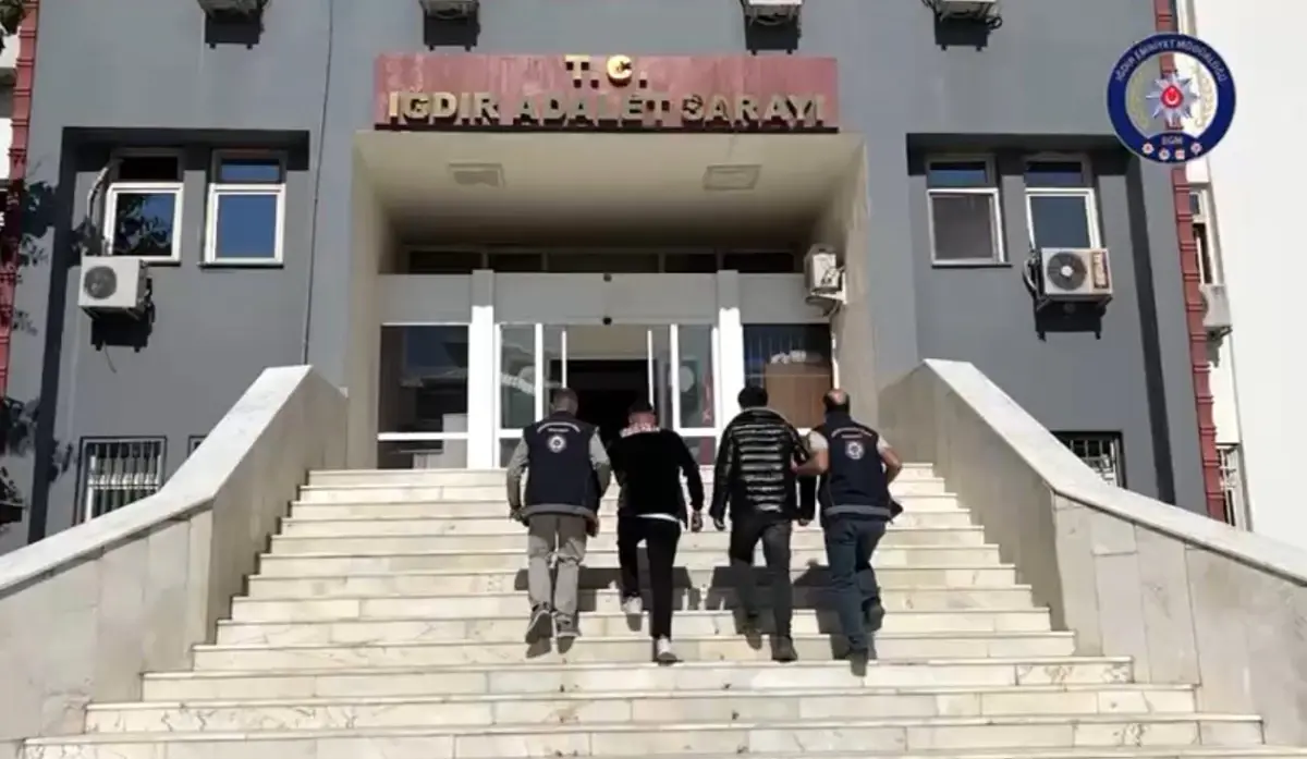 igdirda duzensiz gocmen operasyonu 10 afgan yakalandi zqmO3Kri.jpg