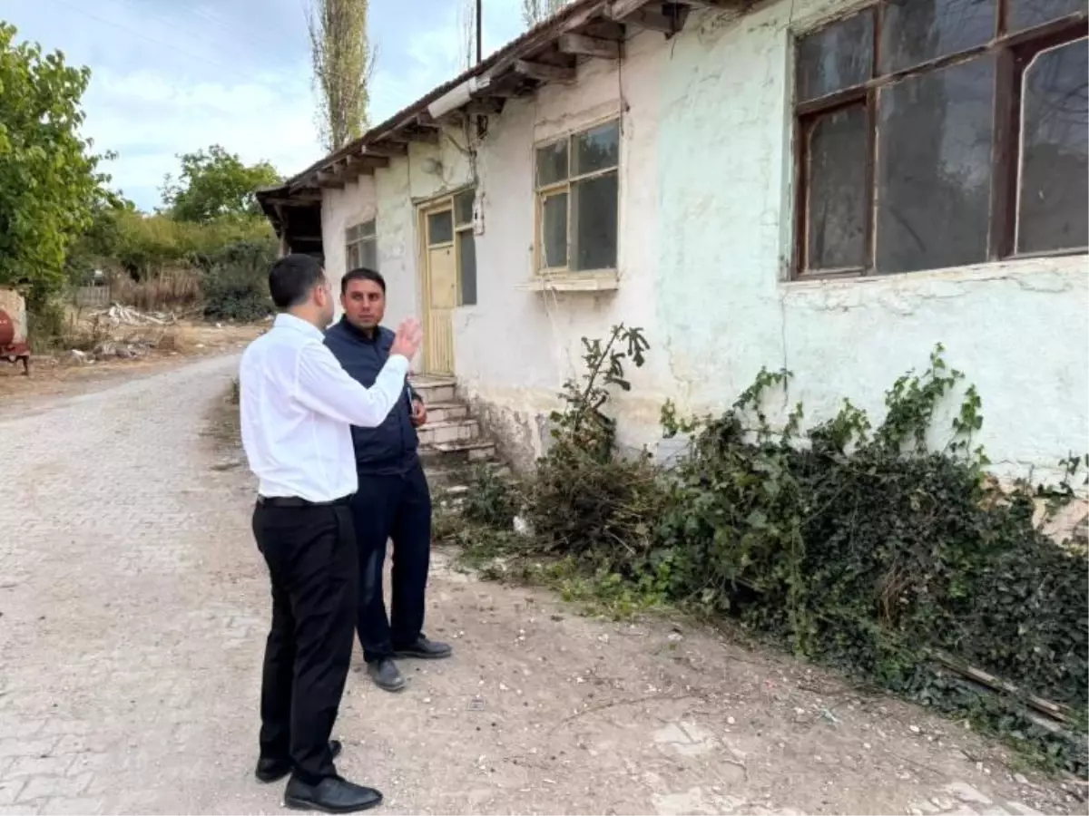 osmaneli kaymakami kilic balcikhisar koyundeki calismalari inceledi Qshw3J3I.jpg