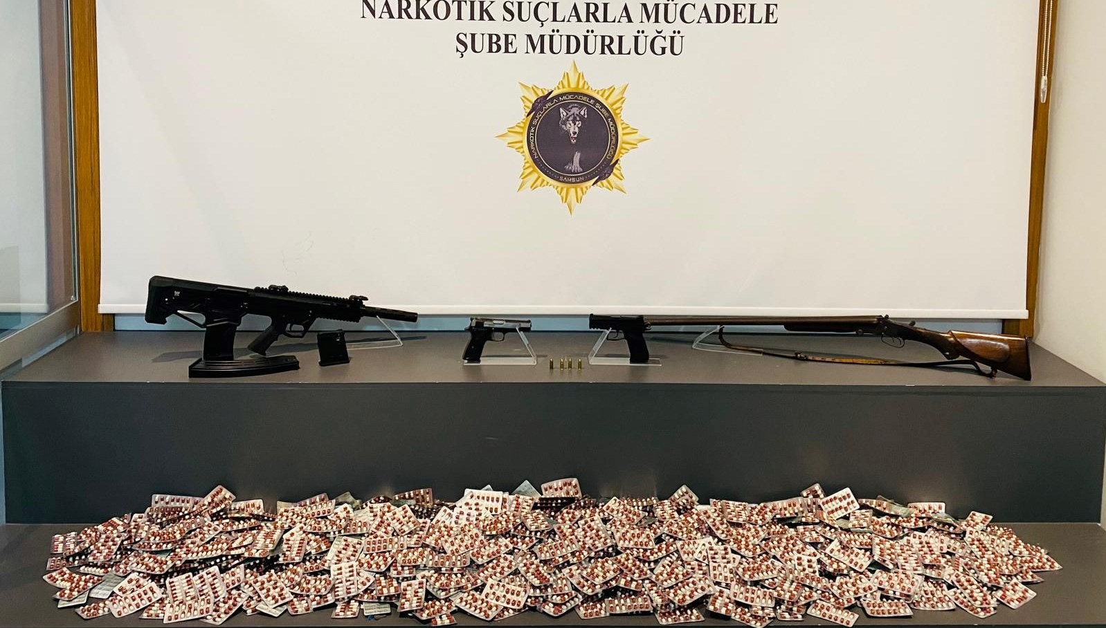 samsunda uyusturucu operasyonu dort tutuklama yQNdV5gv