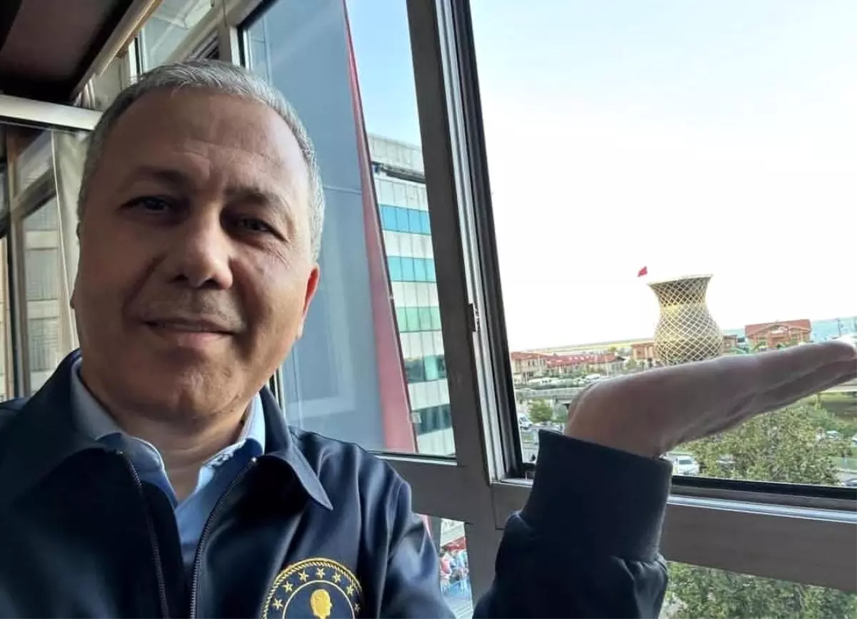 yerlikaya da akima uydu dev bardakla poz verdi sjAEBH2g.jpg