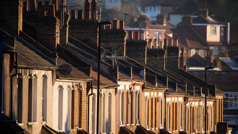 airbnb londrada siddet ve istismar magduru kadinlar icin ucretsiz konaklama saglayacak dimY126Z.jpg