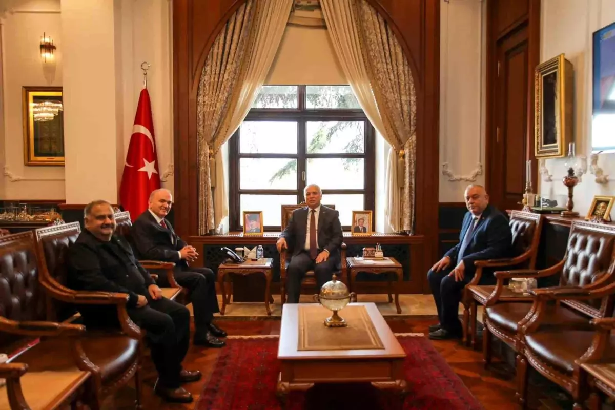 duzce heyeti trabzonda onemli ziyaretlerde bulundu bZwqJdAB.jpg